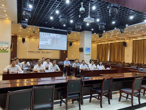 市場(chǎng)開(kāi)發(fā)分公司舉行“高懸利劍 警鐘長(zhǎng)鳴”專(zhuān)題觀影活動(dòng)