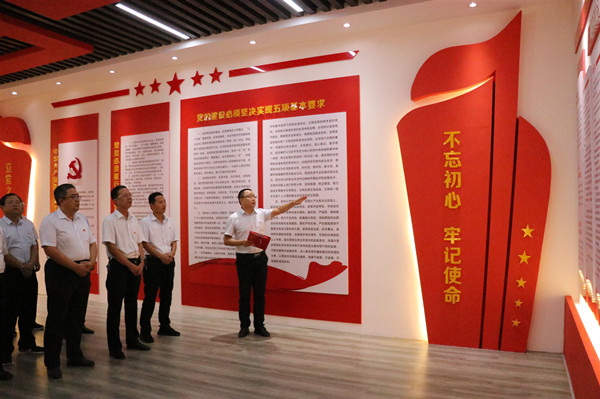 陜煤建設(shè)澄合分公司組團(tuán)深入廉政教育基地開(kāi)展反腐倡廉警示教育