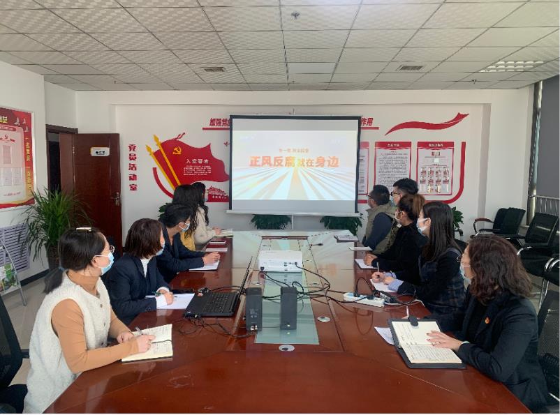 綠宇公司:為職工送上定制款“新年廉潔大禮包”