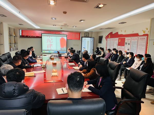 陜煤建設(shè)礦建二公司:做好春節(jié)前廉政教育 讓黨員干部“紀(jì)”上心頭