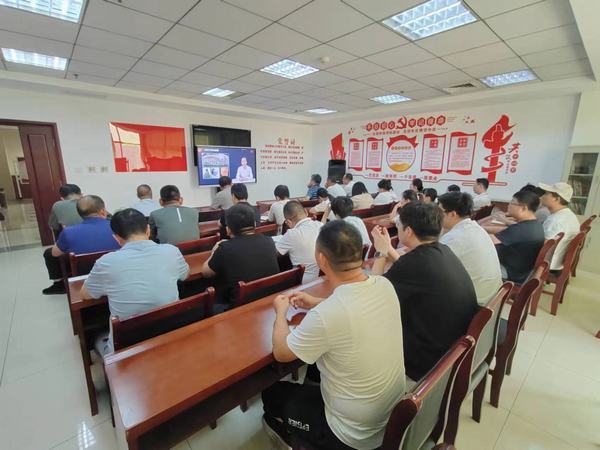 陜煤建設(shè)煤礦運營服務(wù)分公司:挺紀(jì)在前促進企業(yè)健康發(fā)展