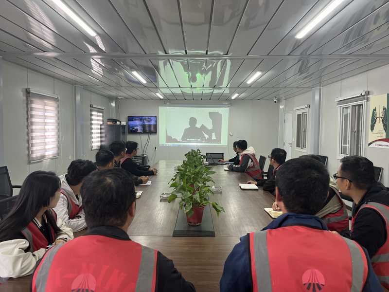 陜煤建設榆林公司第六項目部：清風伴我行 廉潔過“五一”