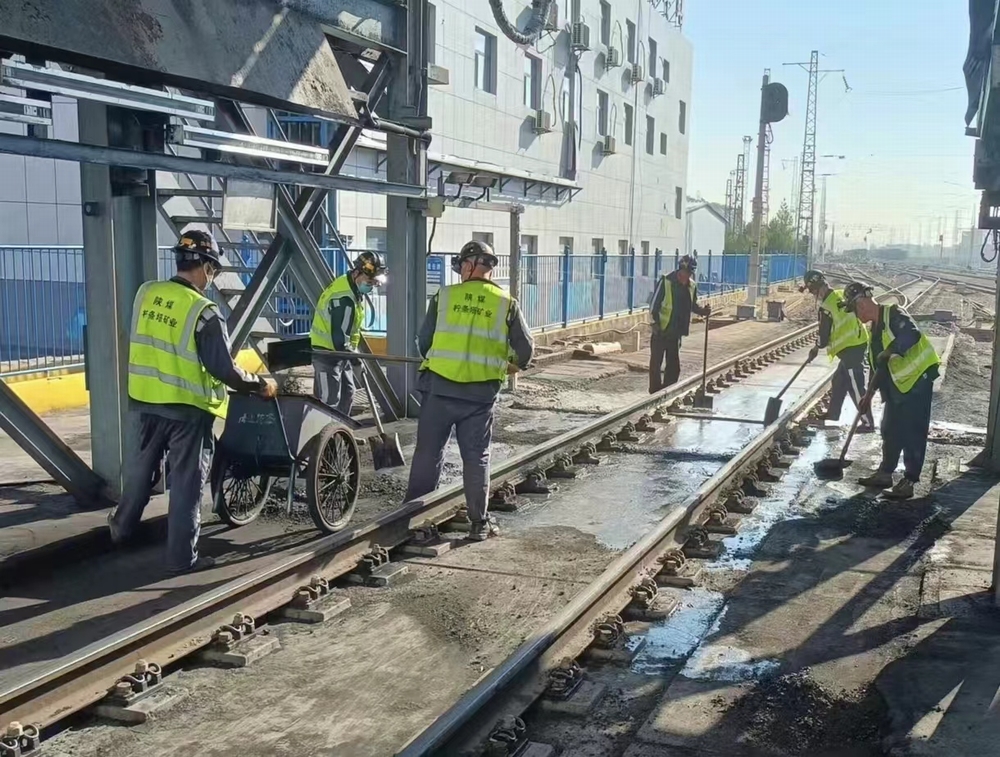 陜煤建設(shè)洗選煤運(yùn)營(yíng)公司檸條塔運(yùn)營(yíng)項(xiàng)目部: 他們,用汗水刻下堅(jiān)守!