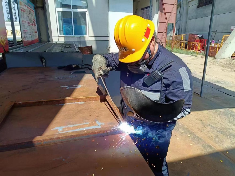 陜煤建設(shè)洗選煤運(yùn)營(yíng)公司神渭蒲城運(yùn)營(yíng)項(xiàng)目部:“一線奮斗者” 平凡崗位彰顯責(zé)任擔(dān)當(dāng)