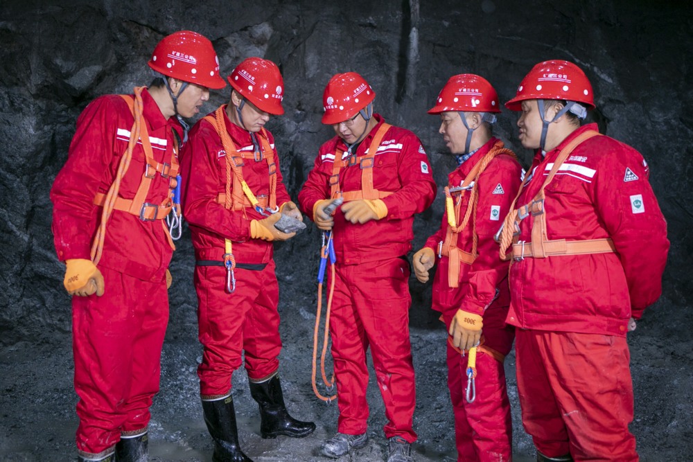 陜煤建設(shè)礦建三公司:“黨建紅”引領(lǐng)“發(fā)展路”