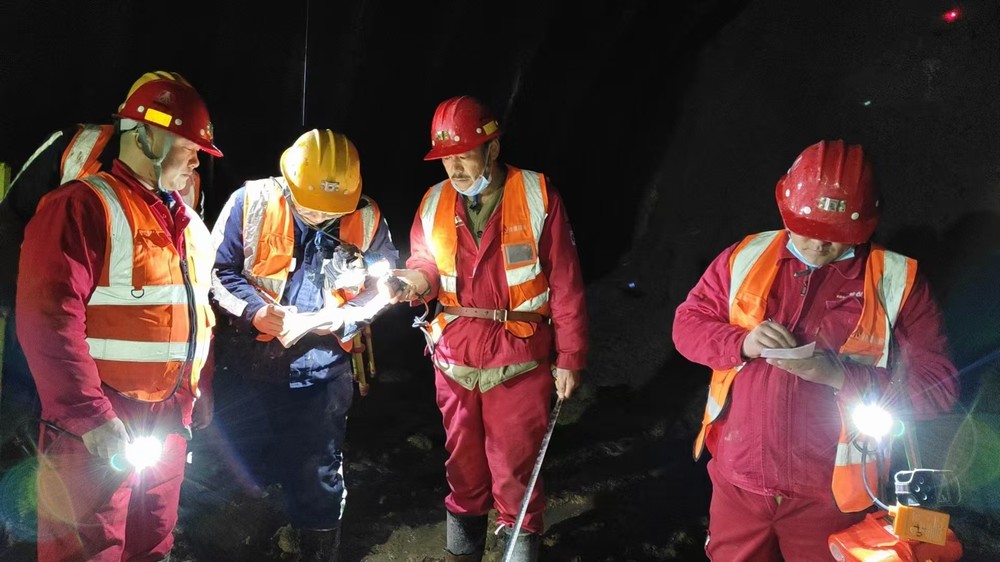 陜煤建設(shè)礦建三公司:請收看!“五一”勞動特寫