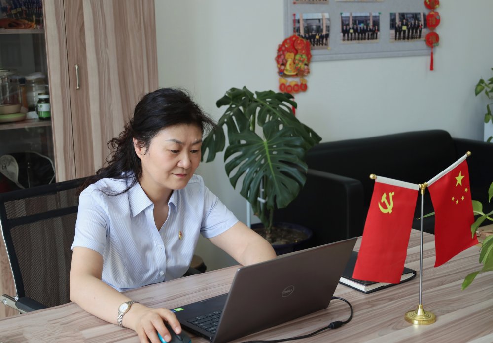 陜煤建設(shè)西北分公司:榜樣引領(lǐng)促攻堅(jiān) 實(shí)干篤行踐初心