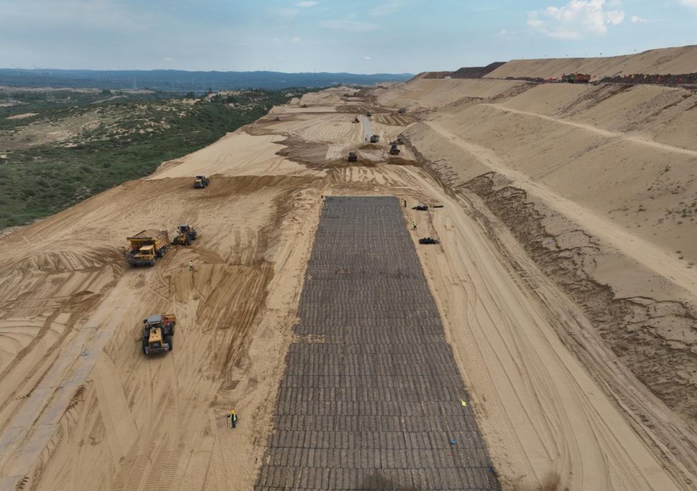 陜煤建設(shè)西北分公司：科技賦能提質(zhì)效，匠心筑造穩(wěn)邊坡